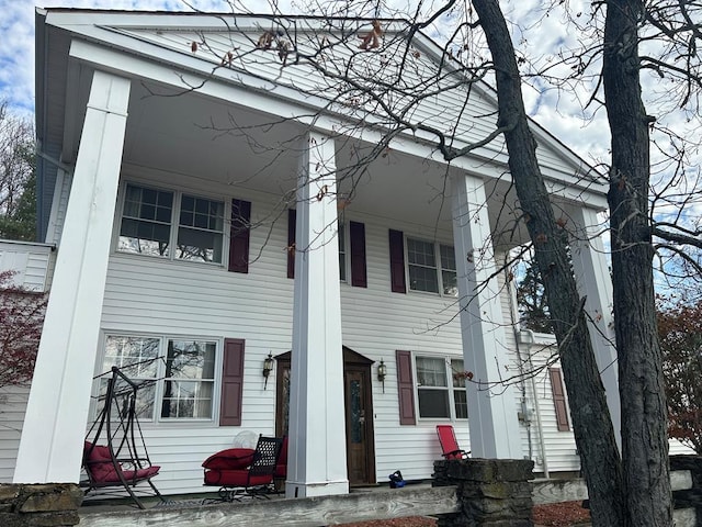 view of front of house featuring covered porch