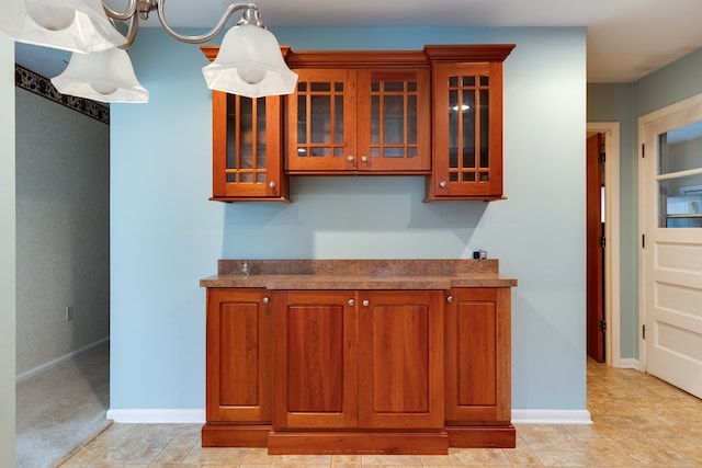 kitchen featuring pendant lighting