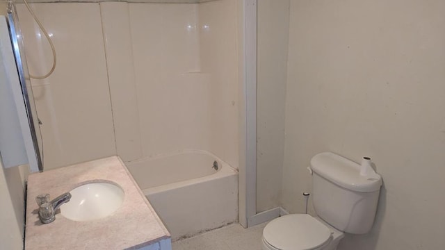 full bathroom with washtub / shower combination, vanity, and toilet