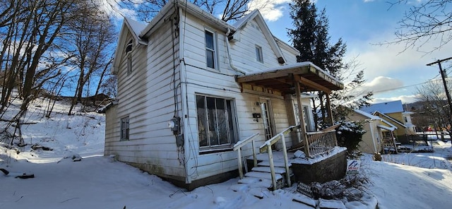 view of front of property