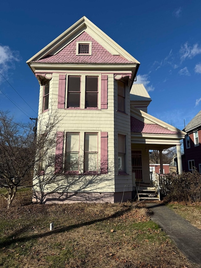 view of front of house