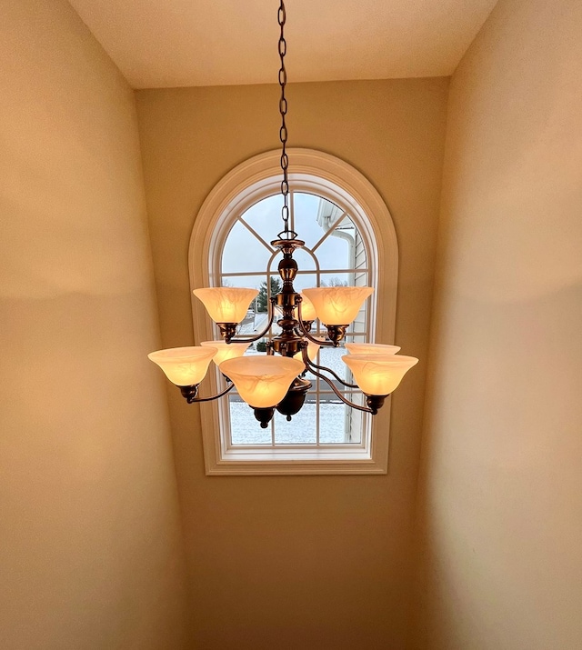 details featuring an inviting chandelier