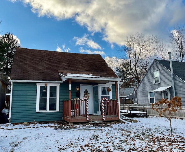 view of front of property