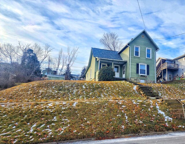 view of front of house