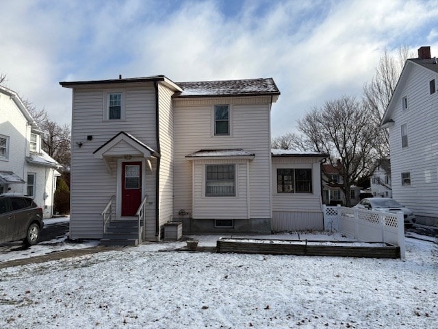 view of front of property