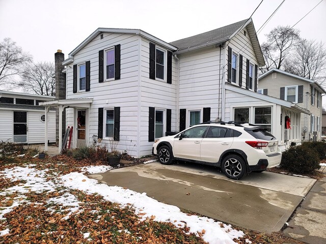 view of front of home