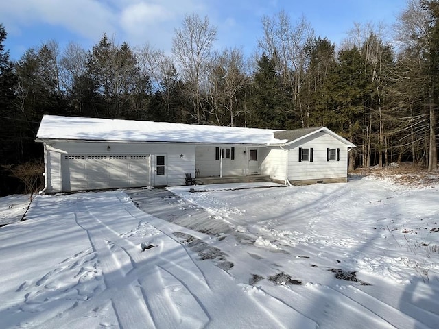 view of front facade with a garage