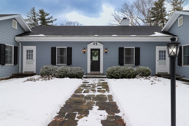 view of front of property