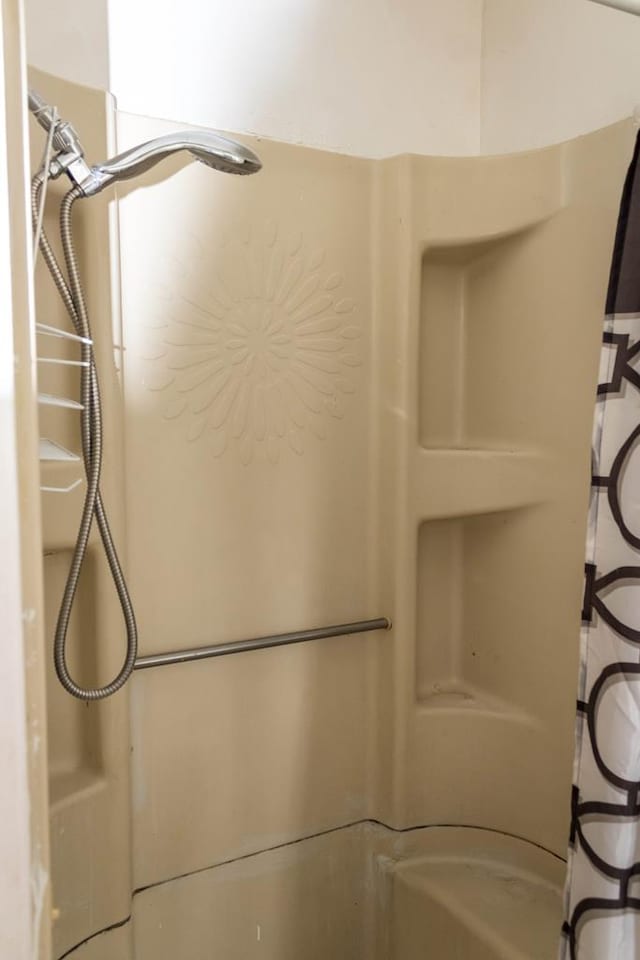 bathroom with walk in shower