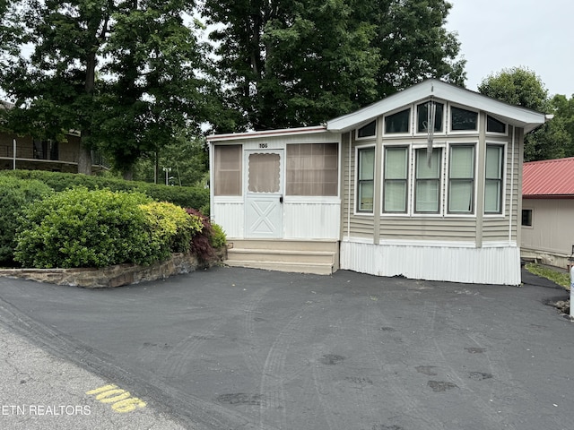 view of manufactured / mobile home