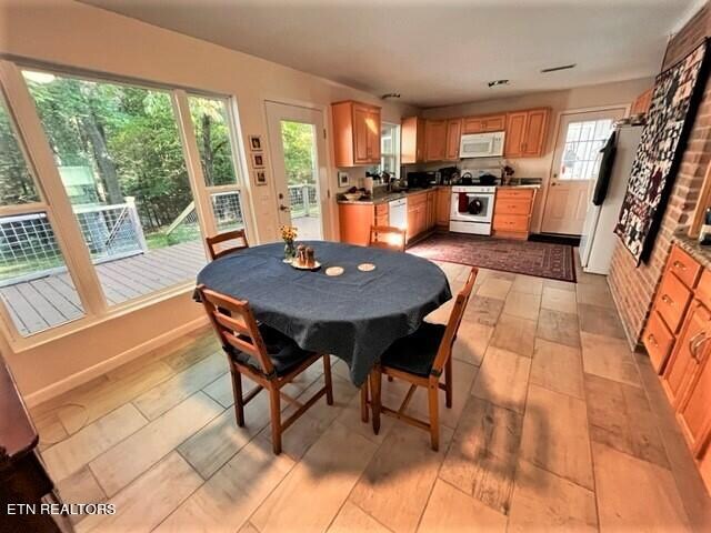 496 Yonside Dr, Sparta, TN 38583 - photo 11