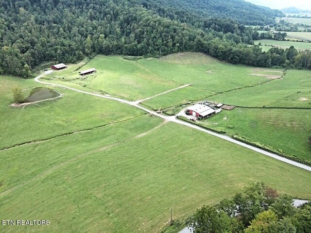 Lone Rd, Pioneer, TN 37847