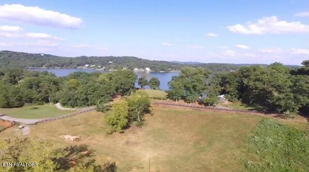 Listing photo 3 for 3696 Crown Point Rd, Louisville TN 37777