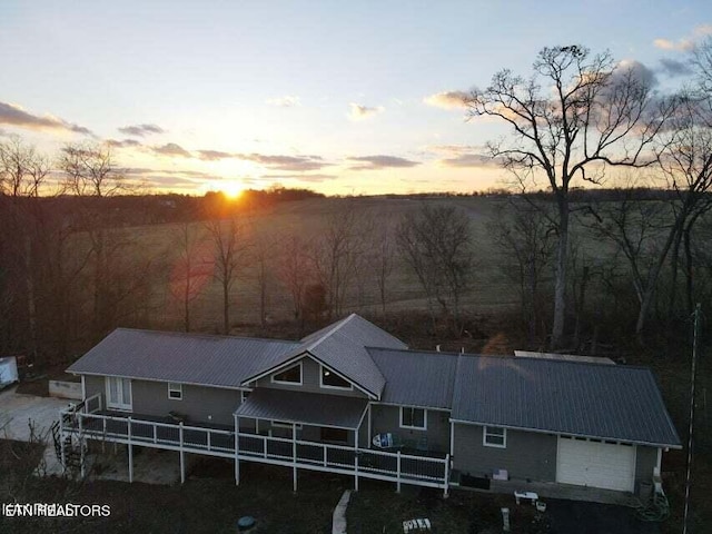 view of aerial view at dusk