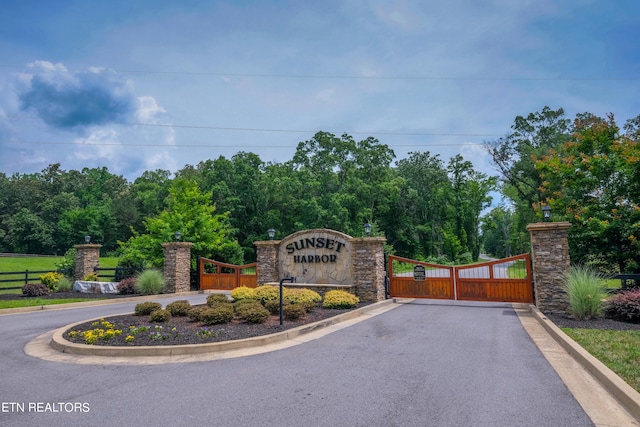 Listing photo 3 for LOT5 Deerwood Dr, Dandridge TN 37725