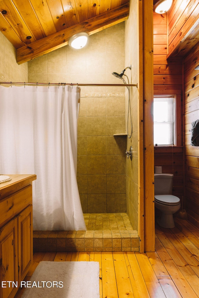 bathroom featuring a shower with curtain, wood ceiling, toilet, and hardwood / wood-style floors