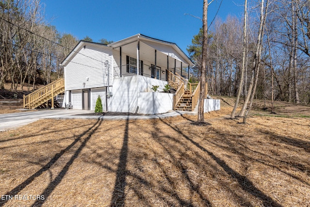 view of front of house featuring a garage