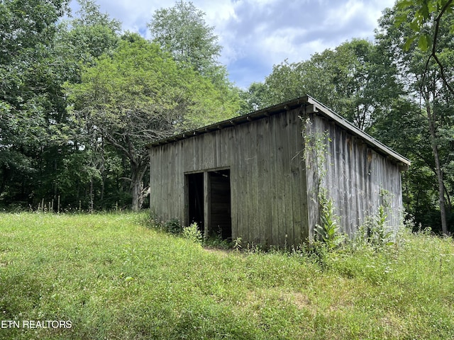 view of outbuilding