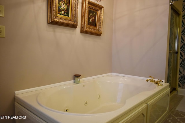 bathroom featuring a bathtub