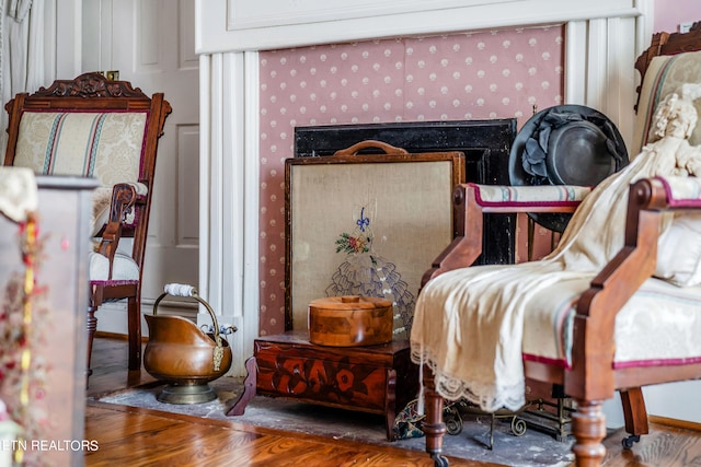 room details featuring hardwood / wood-style flooring