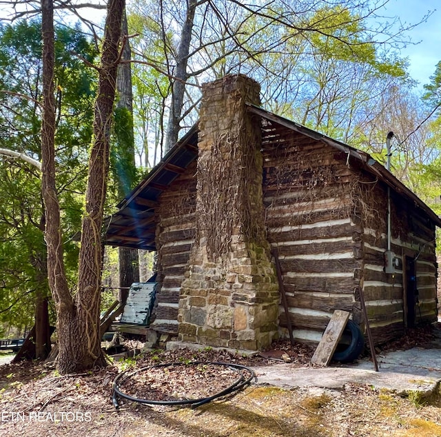 view of home's exterior