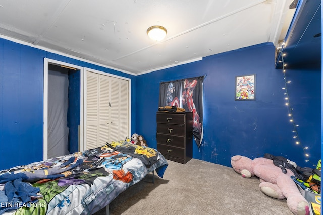 carpeted bedroom featuring a closet