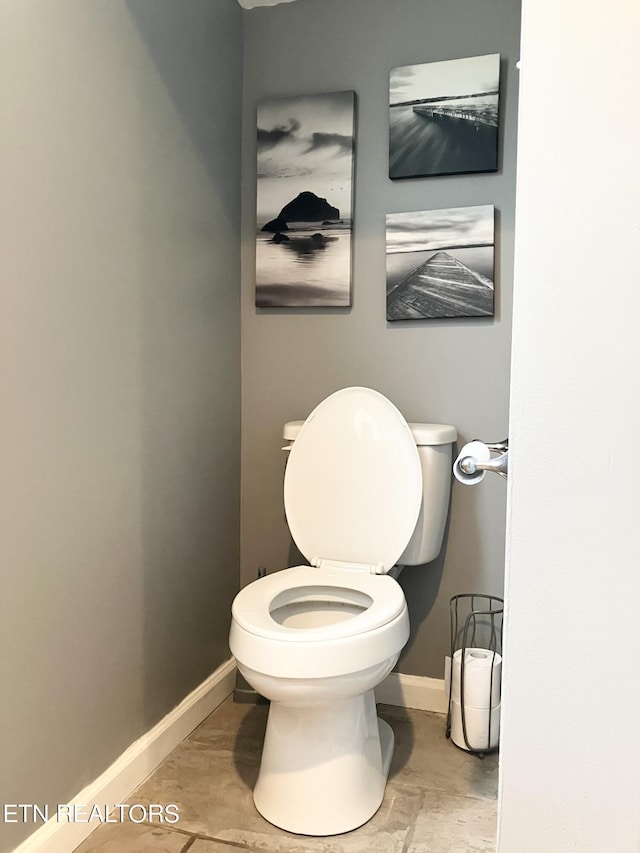 bathroom featuring toilet