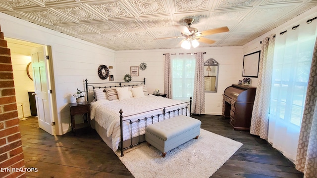 2109 Key Way, Sevierville, TN 37876 - bedroom featuring an ornate ceiling, dark wood-type flooring, and ceiling fan