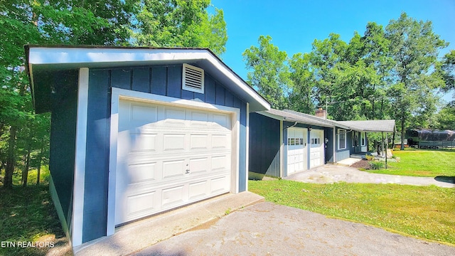 2109 Key Way, Sevierville, TN 37876 - garage with driveway