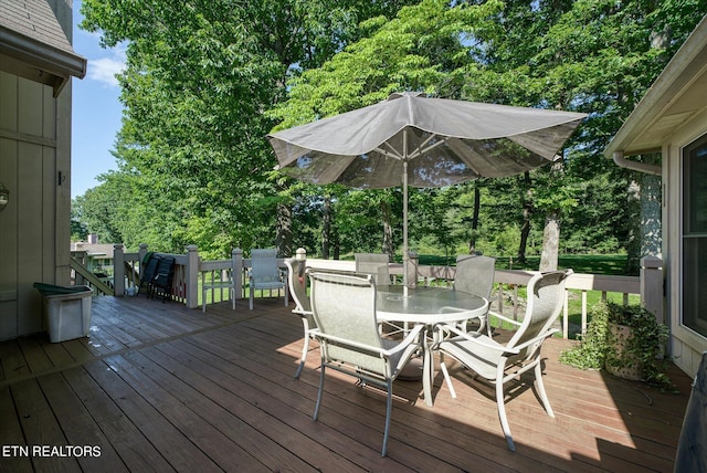 view of wooden deck