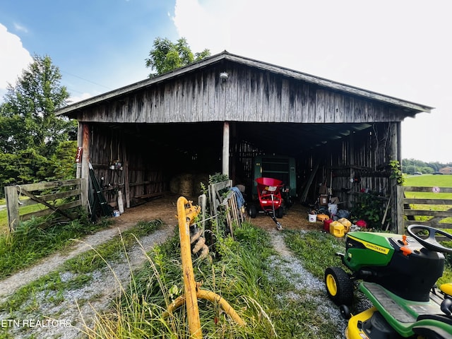 view of outbuilding