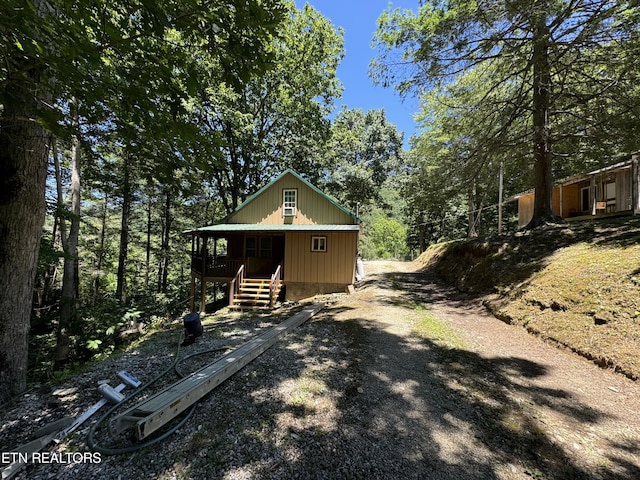 view of outbuilding