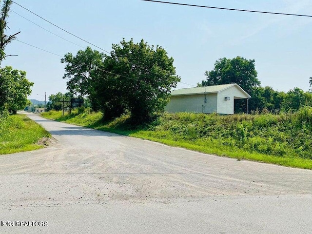 Listing photo 2 for 307 Old Kentucky Rd, Tazewell TN 37879