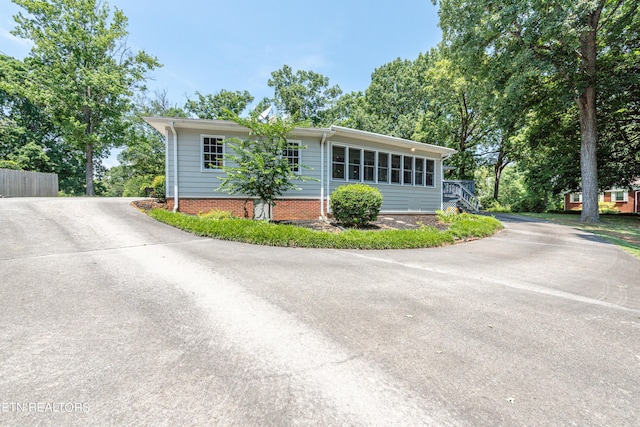 view of front of property