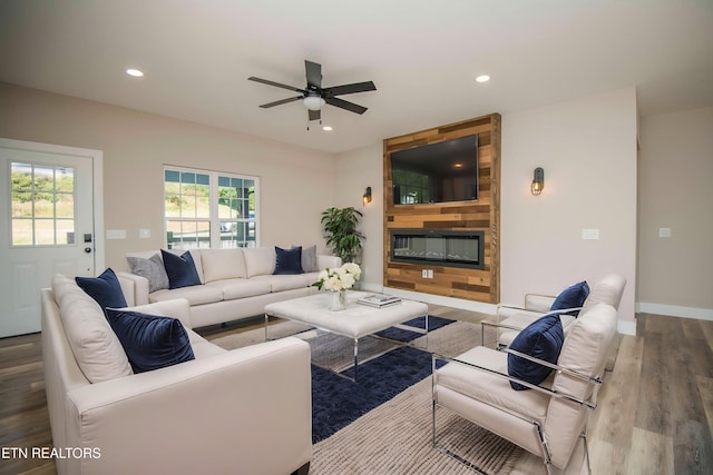 116 Duseth Dr, Sweetwater, TN 37874 - living room with wood finished floors, a ceiling fan, and recessed lighting