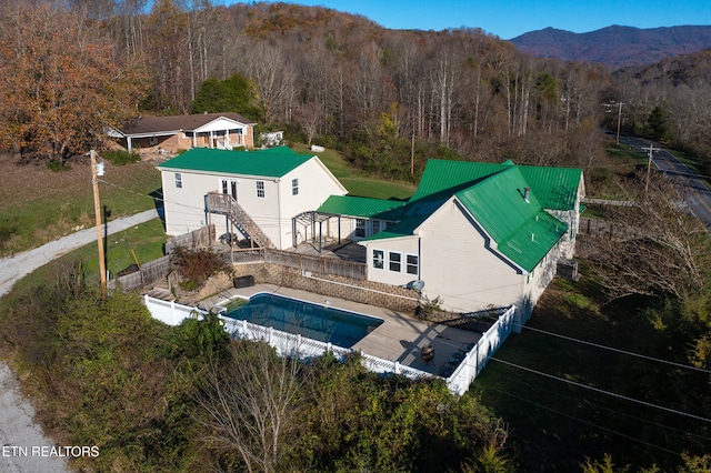 bird's eye view with a mountain view