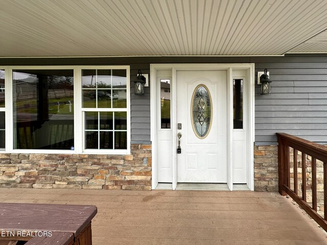 view of property entrance