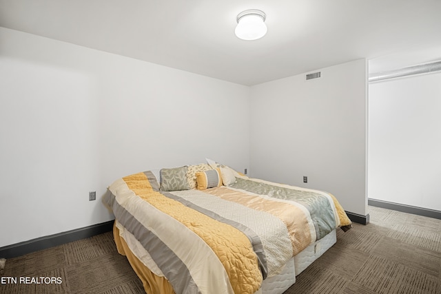 bedroom featuring carpet floors