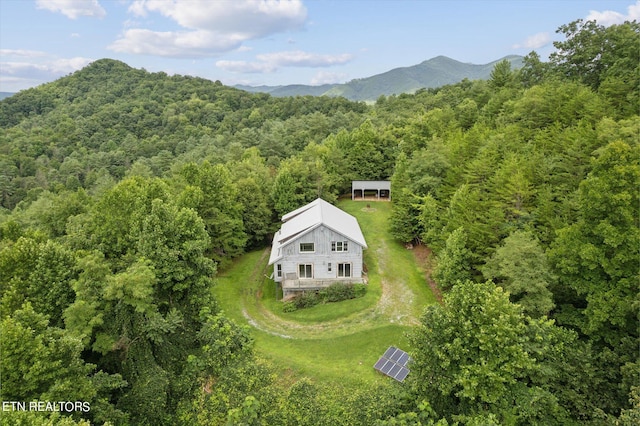 bird's eye view with a mountain view