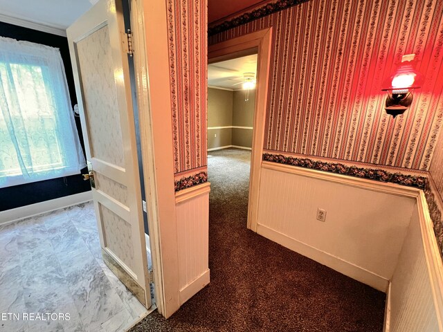 209 Greenwood Ave, Pennington Gap, VA 24277 - corridor with wallpapered walls and baseboards