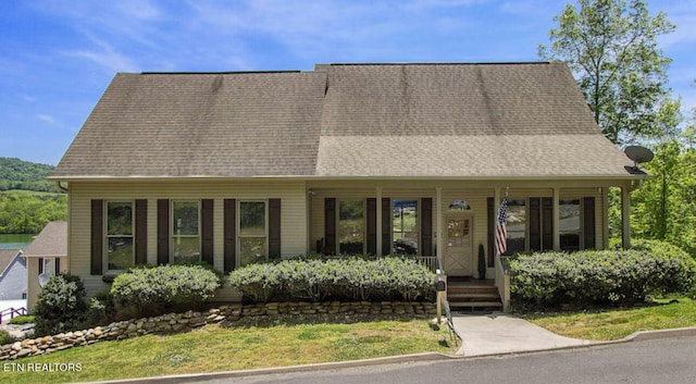 view of front of property featuring covered porch