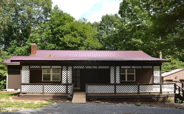 view of front of property with a porch