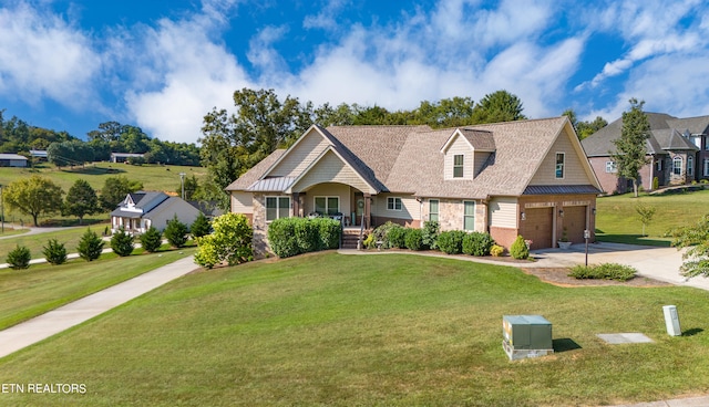 view of front of property featuring a front lawn and covered porch