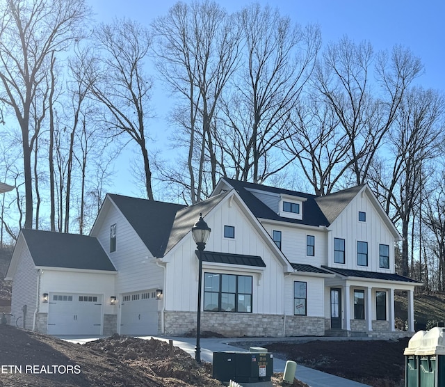 view of front of house featuring a garage