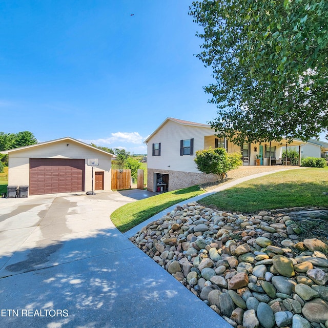 view of front of property with a front lawn