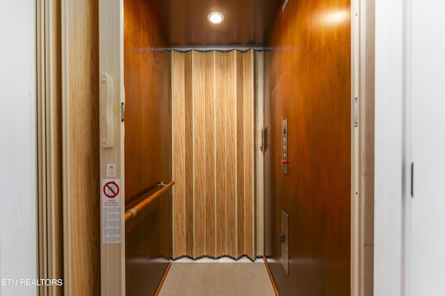 room details featuring elevator