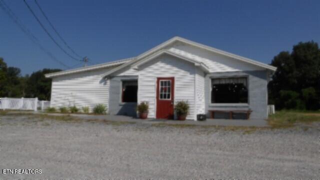 view of front of house