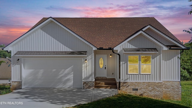 view of front facade with a garage