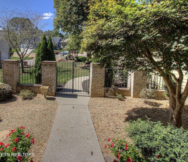 108 Waynoka Ln, Loudon, TN 37774 - view of gate featuring fence