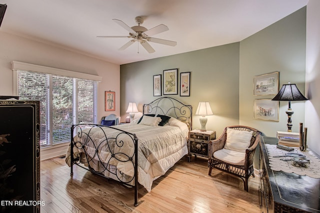 108 Waynoka Ln, Loudon, TN 37774 - bedroom with ceiling fan and hardwood / wood-style floors